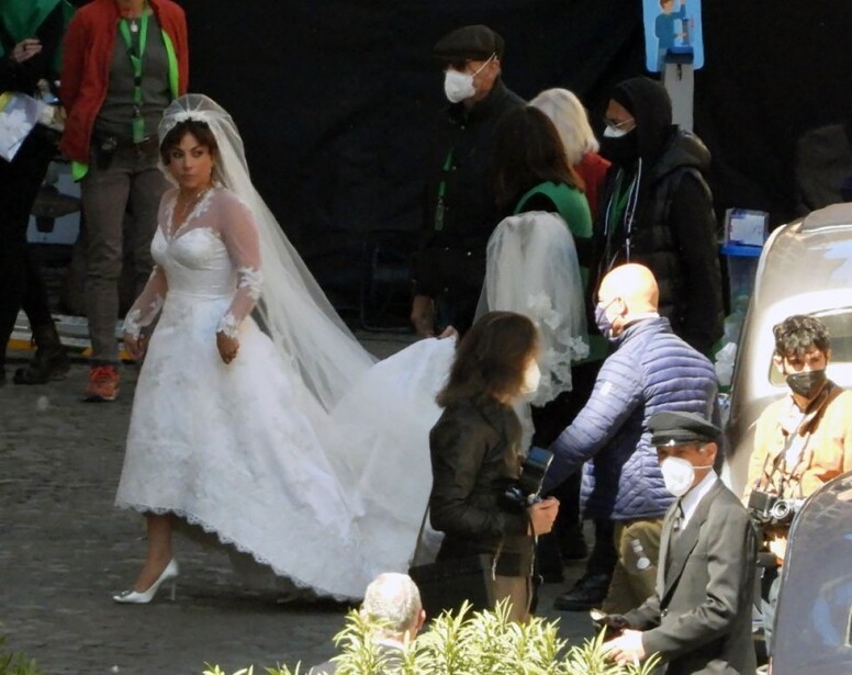他們舉行了盛大的婚禮,更誕下兩名女兒Allegra和Alessandra,之後更與父親關係緩和 他們舉行了盛大的婚禮,更誕下兩名女兒Allegra和Alessandra,之後更與父親關係緩和