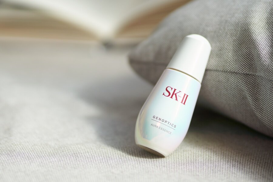 SK-II小燈泡啟發自肌因與光感的美白科技配方，採用嶄新美白成分GenOptics  Aura