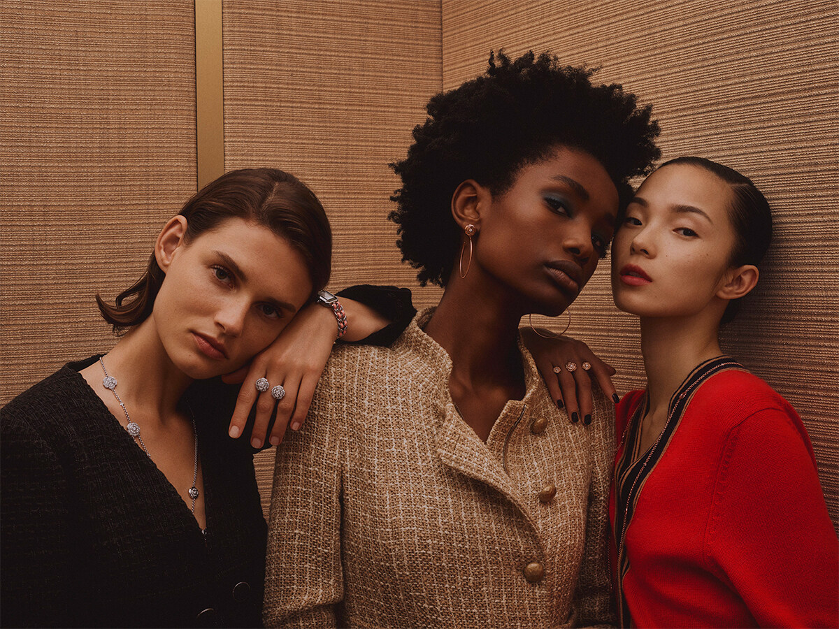 CHANEL今季為其標誌性的Camélia珠寶系列與Première腕錶推出多款新作品。 CHANEL今季為其標誌性的Camélia珠寶系列與Première腕錶推出多款新作品。