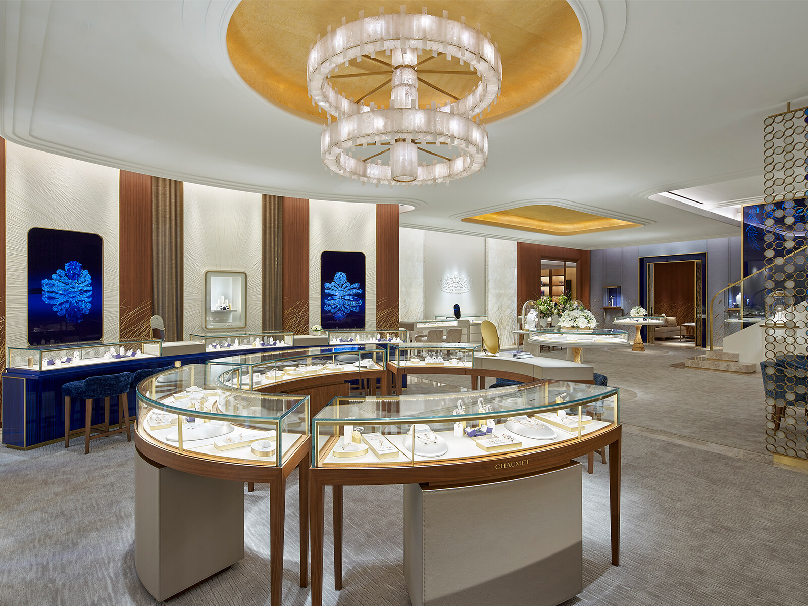 法國殿堂級珠寶品牌Chaumet最近於尖沙嘴地標1881開設全新旗艦店。