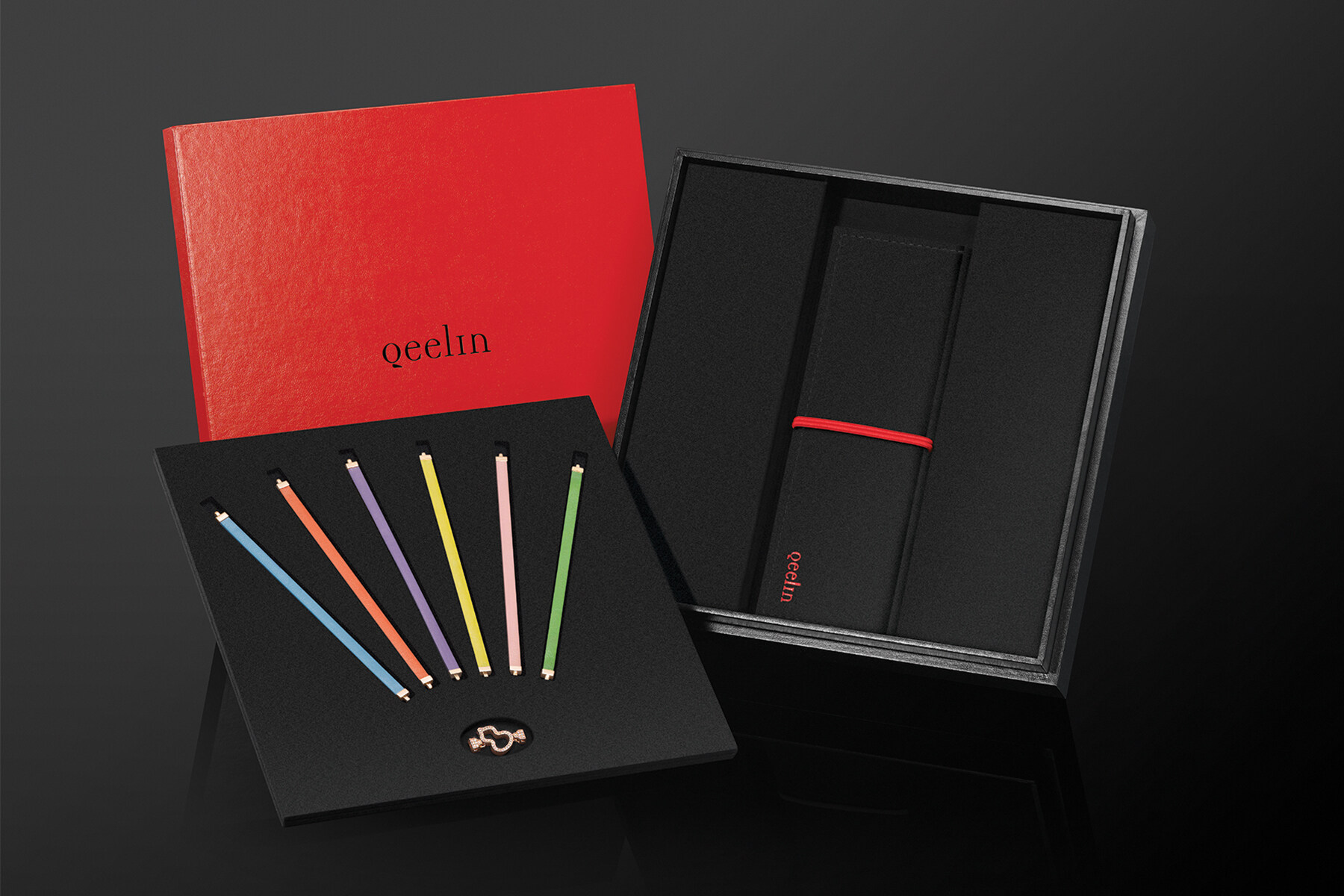 Qeelin今季推出全新Wulu百變手鏈夏日彩虹套裝。