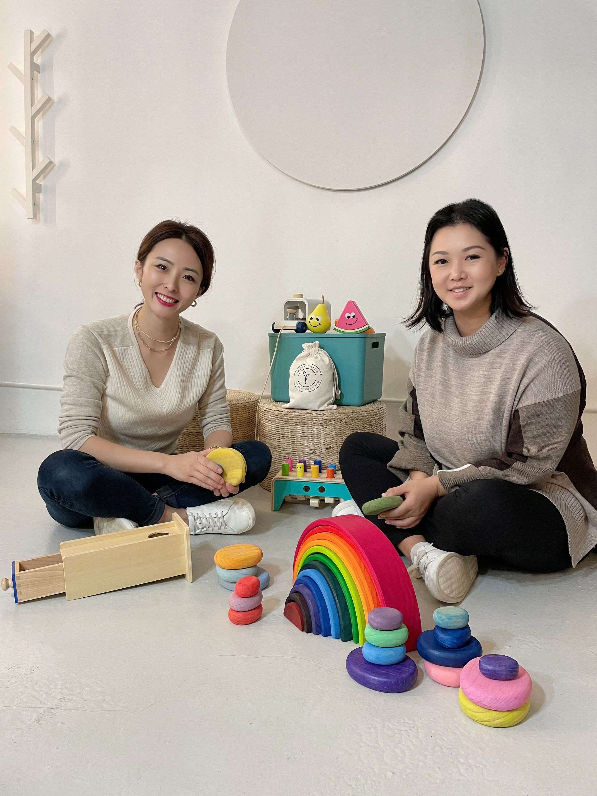 除了K!BO，Natalie亦和同是在澳洲長大的好友Jade Poon，創立了香港首個網上玩具